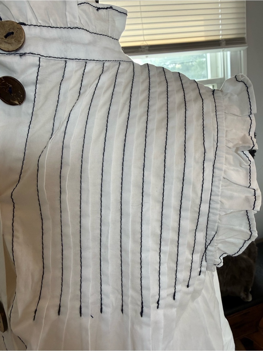 Women’s White Ruffled Mock Neck Blouse with Pinstripes NWOT SIZE Small - Picture 12 of 15